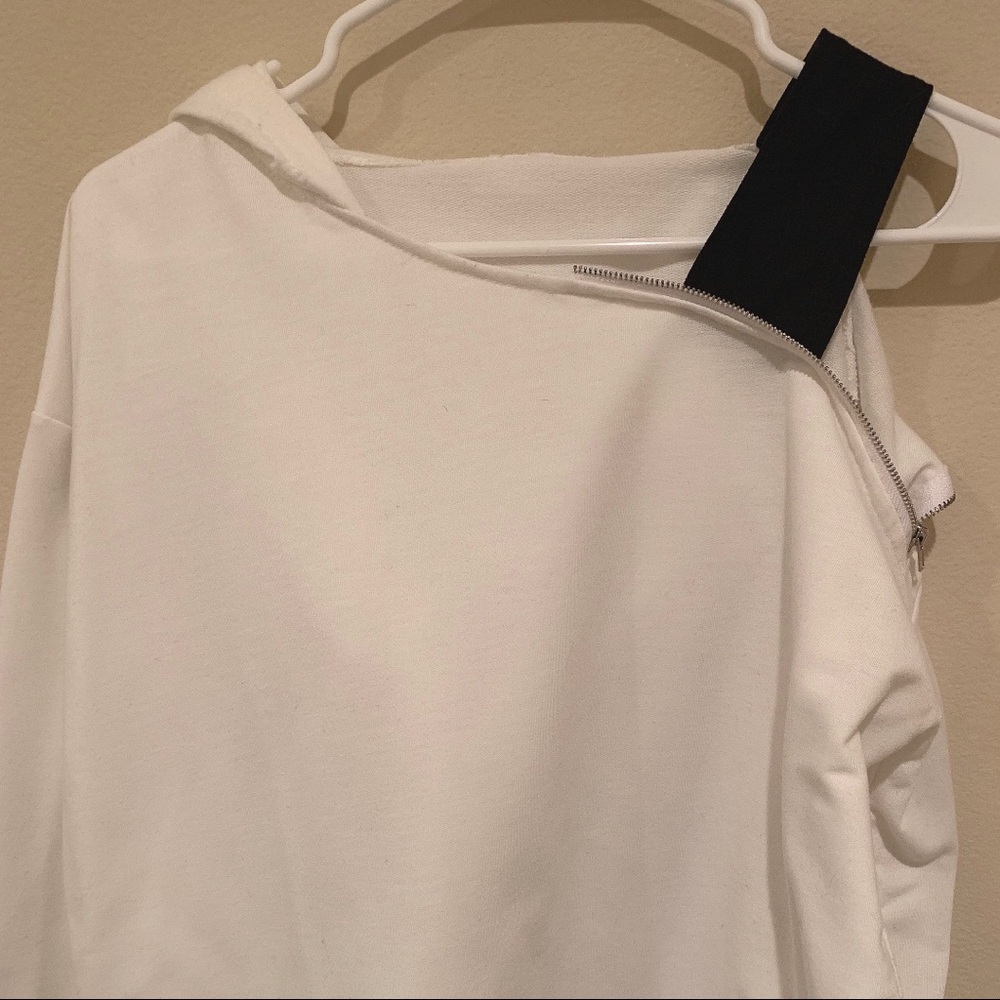 White hoodie